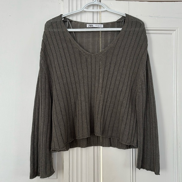 Zara Sweater - Picture 1 of 4